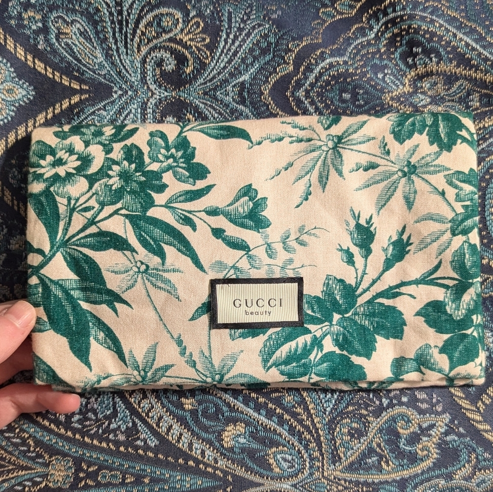 Gucci Beauty Green Floral Pouch
